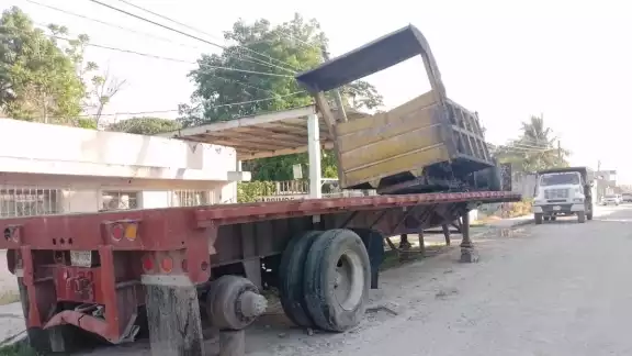 La estructura fue dejada sin ningún tipo de señalamiento para evitar accidentes