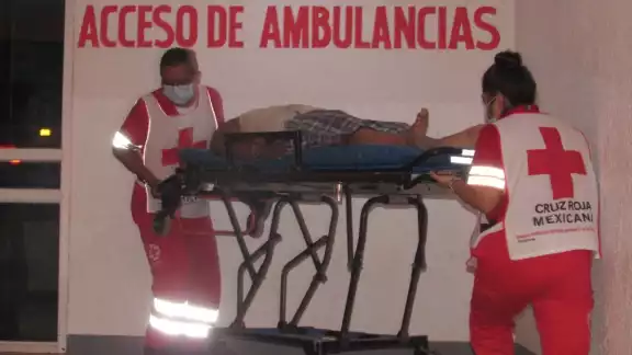 El hombre fue trasladado un hombre al hospital San Carlos El hombre fue trasladado un hombre al hospital San Carlos