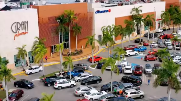 Trasladarse del Centro de Mérida a la zona de Plazas puede costar de 7.50 a 130 pesos Trasladarse del Centro de Mérida a la zona de Plazas puede costar de 7.50 a 130 pesos