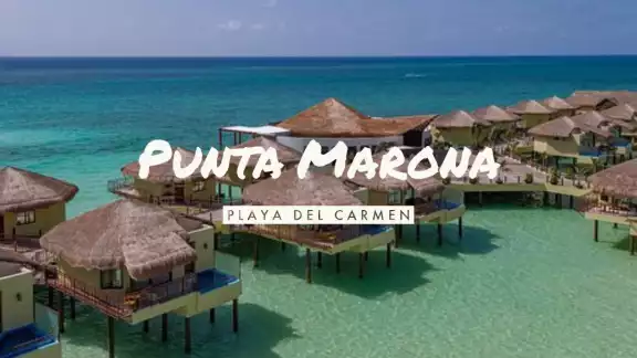 Está ubicada en Playa del Carmen