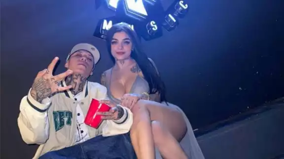 Santa Fe Klan habla del beso con Karely Ruiz: "Uy, papá, sin palabras" Santa Fe Klan habla del beso con Karely Ruiz: "Uy, papá, sin palabras"