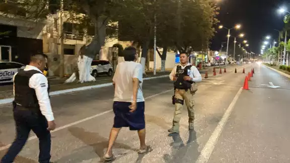 Al principio indicó no querer hacer la prueba de alcohol Al principio indicó no querer hacer la prueba de alcohol