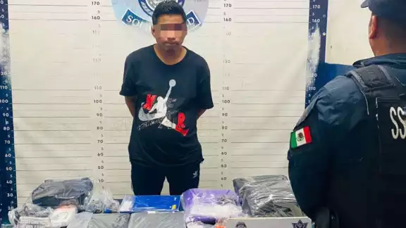El hombre fue puesto a disposición de la FGE por el delito de robo El hombre fue puesto a disposición de la FGE por el delito de robo