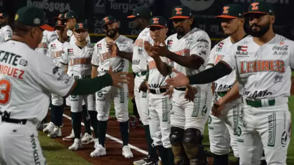 Leones de Yucatán recibe a Guerreros de Oaxaca en el Parque Kukulcán Leones de Yucatán recibe a Guerreros de Oaxaca en el Parque Kukulcán