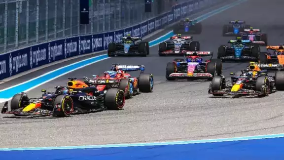 Max Verstappen obtuvo el triunfo en la carrera Sprint del Gran Premio de Miami Max Verstappen obtuvo el triunfo en la carrera Sprint del Gran Premio de Miami