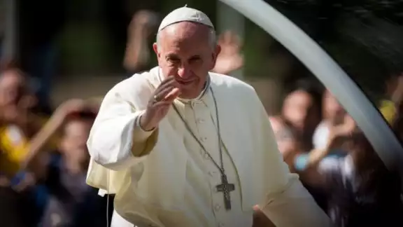 El pontífice se refirió este lunes sobre la declaración Fiducia Supplicans, la cual autoriza bendiciones a parejas homosexuales El pontífice se refirió este lunes sobre la declaración Fiducia Supplicans, la cual autoriza bendiciones a parejas homosexuales