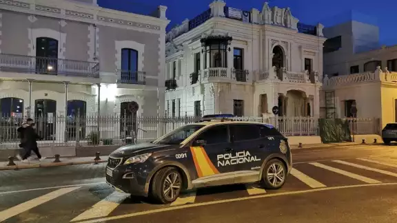 La Policía Nacional de España inició en 2022 una investigación al descubrir en las redes sociales a un individuo que intentaba adoctrinar a jóvenes en la ideología yihadista La Policía Nacional de España inició en 2022 una investigación al descubrir en las redes sociales a un individuo que intentaba adoctrinar a jóvenes en la ideología yihadista