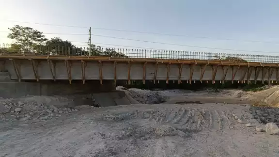 Por más de 15 días, no se ha visto trabajadores en el puente de Miguel Alemán Por más de 15 días, no se ha visto trabajadores en el puente de Miguel Alemán