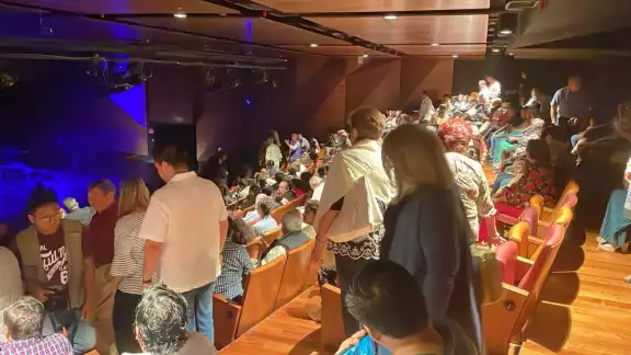 Al evento asistieron amigos, familiares, así como público en general Al evento asistieron amigos, familiares, así como público en general