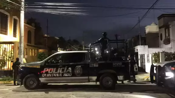 Realizan cateo en casa donde detuvieron a líder criminal en Cancún Realizan cateo en casa donde detuvieron a líder criminal en Cancún