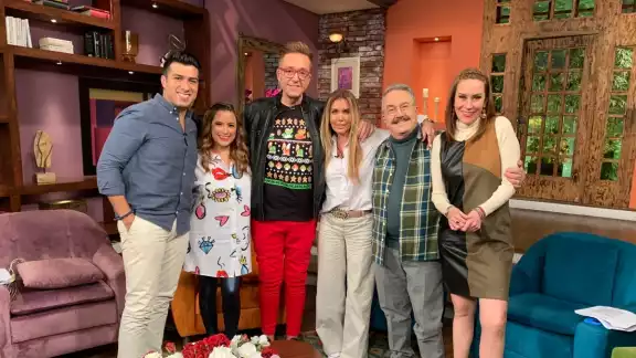Uno de los conductores sorprendió a los televidentes después de lanzar un fuerte comentario sobre los constantes. Foto: Twitter @VentaneandoUno Uno de los conductores sorprendió a los televidentes después de lanzar un fuerte comentario sobre los constantes. Foto: Twitter @VentaneandoUno