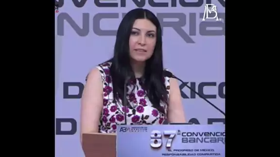 Victoria Rodríguez Ceja, gobernadora del Banco de México, participó en la sesión de clausura de la 87 Convención Bancaria en Acapulco Victoria Rodríguez Ceja, gobernadora del Banco de México, participó en la sesión de clausura de la 87 Convención Bancaria en Acapulco