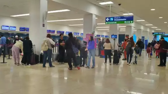 Los vuelos de salida al AIFA se atrasaron dos horas