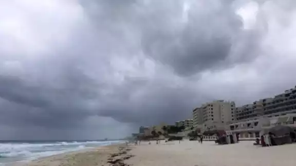 Las temperaturas oscilarán entre los 30 y 35 grados Celsius Las temperaturas oscilarán entre los 30 y 35 grados Celsius