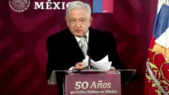 AMLO entregó la Orden del Águila Azteca a la hija de Salvador Allende AMLO entregó la Orden del Águila Azteca a la hija de Salvador Allende