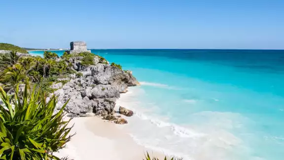 Lugar impresionante donde la historia se mezcla con la belleza natural del Caribe mexicano Lugar impresionante donde la historia se mezcla con la belleza natural del Caribe mexicano