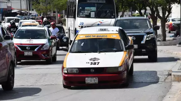 La aplicación digital tiene un costo del 10 por ciento para los taxistas La aplicación digital tiene un costo del 10 por ciento para los taxistas
