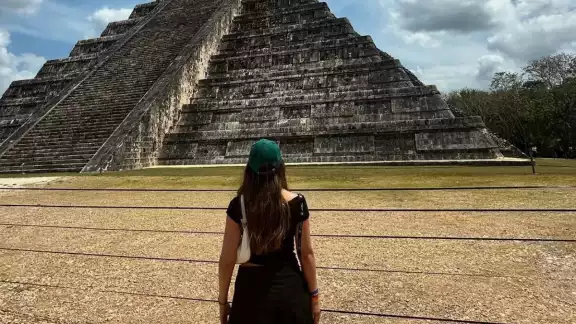 Las nuevas vallas perimetrales en Chichén Itzá alejan a los visitantes de El Castillo