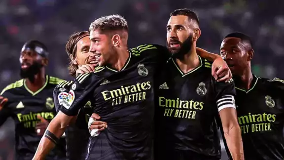 Real Madrid hace mas grande su ventaja contra el Barcelona en LaLiga Real Madrid hace mas grande su ventaja contra el Barcelona en LaLiga