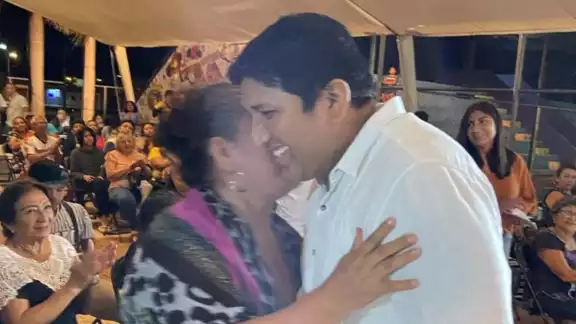 Numerosos vecinos de las colonias Vicente Solís y Mulsay asistieron a los festivales