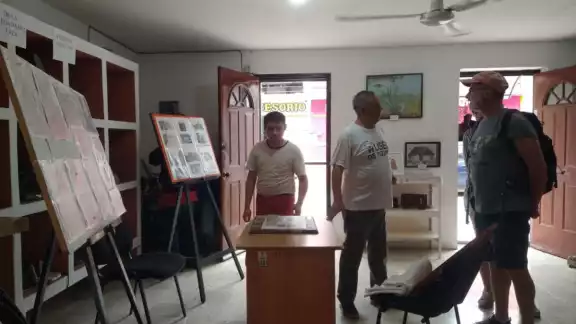 Tras la inauguración, se brindó a los invitados un banquete y en la iglesia se celebró una misa de vestuario especial Tras la inauguración, se brindó a los invitados un banquete y en la iglesia se celebró una misa de vestuario especial