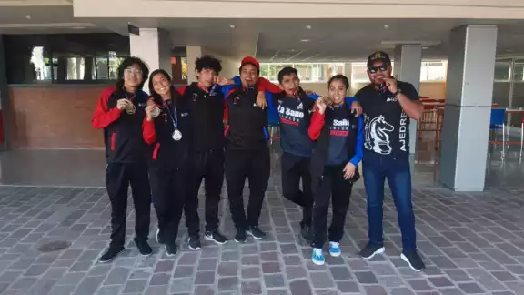 El equipo de LaSalle Playa del Carmen se llevó la medalla de plata El equipo de LaSalle Playa del Carmen se llevó la medalla de plata