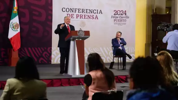 "Estamos viviendo tiempos interesantes", señaló López Obrador, sorprendido por la medida contra "La Hora Nacional" "Estamos viviendo tiempos interesantes", señaló López Obrador, sorprendido por la medida contra "La Hora Nacional"