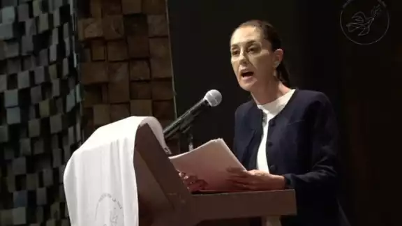 La candidata de la coalición Sigamos Haciendo Histotria, Claudia Sheinbaum, señaló desacuerdo con algunos puntos del “Compromiso Nacional por la Paz” La candidata de la coalición Sigamos Haciendo Histotria, Claudia Sheinbaum, señaló desacuerdo con algunos puntos del “Compromiso Nacional por la Paz”
