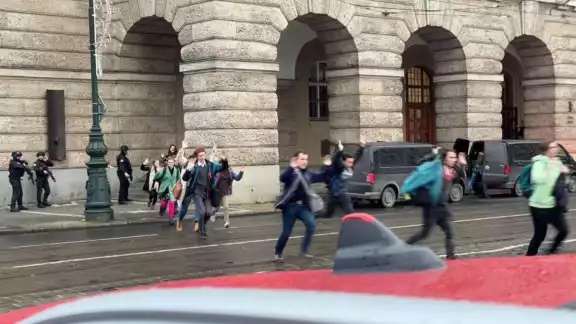 Este jueves se reportó un tiroteo en el centro de Praga, capital de la República Checa Este jueves se reportó un tiroteo en el centro de Praga, capital de la República Checa