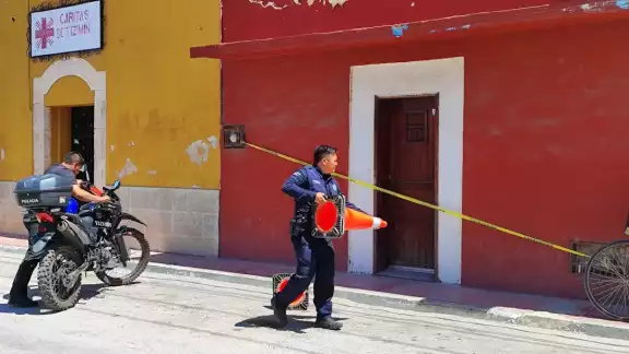 Al lugar llegaron elementos de la Policía Estatal de Investigación, Instituto de Ciencias Forenses y Fiscalía General del Estado. Al lugar llegaron elementos de la Policía Estatal de Investigación, Instituto de Ciencias Forenses y Fiscalía General del Estado.