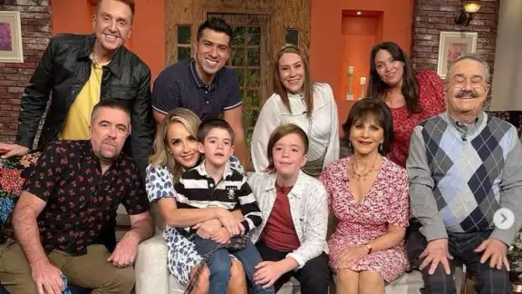 Luego de una semanas muy especiales en el país, la presentadora y su clan han retomado su vida en España. Foto: Instagram @jimenachoco Luego de una semanas muy especiales en el país, la presentadora y su clan han retomado su vida en España. Foto: Instagram @jimenachoco