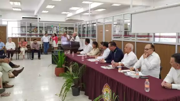 En el evento asistieron funcionarios federales y estatales En el evento asistieron funcionarios federales y estatales