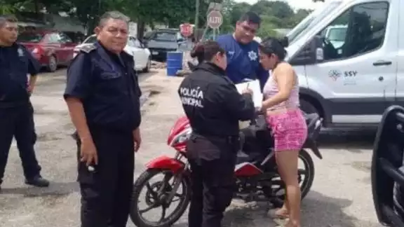 Acreditando la propiedad de la señora, se le regresó su vehículo. Acreditando la propiedad de la señora, se le regresó su vehículo.