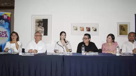 De igual manera, resaltó las actividades para niños, la mayoría de ellas programadas a las 20:00 horas De igual manera, resaltó las actividades para niños, la mayoría de ellas programadas a las 20:00 horas