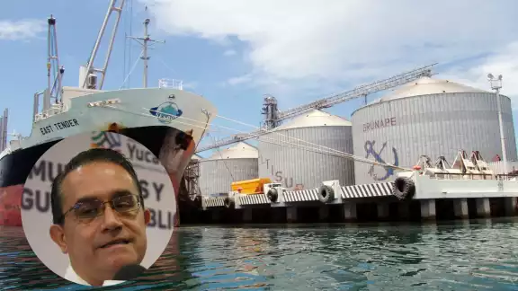Una sola máquina nuevamente, se pasó de dos o tres horas a casi 12 en despacharse los cargamentos Una sola máquina nuevamente, se pasó de dos o tres horas a casi 12 en despacharse los cargamentos