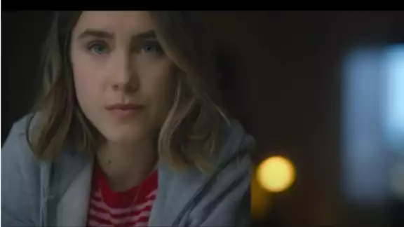 Netflix prepara una nueva apuesta que, se espera, sea la favorita de muchos, se trata de ‘A través de mi ventana’, el inicio de una trilogía de libros escritos por Ariana Godoy Netflix prepara una nueva apuesta que, se espera, sea la favorita de muchos, se trata de ‘A través de mi ventana’, el inicio de una trilogía de libros escritos por Ariana Godoy