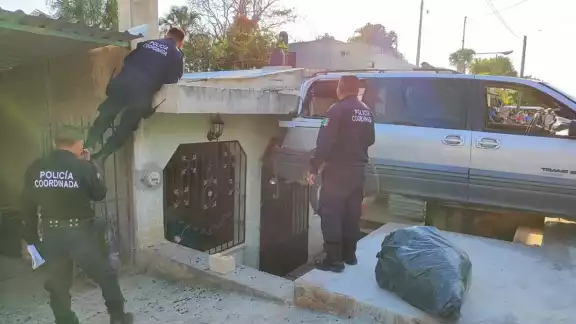 Así culminó la camioneta en Peto Así culminó la camioneta en Peto