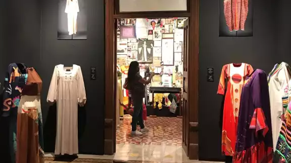 Este compendio resalta la diversidad de las expresiones artesanales