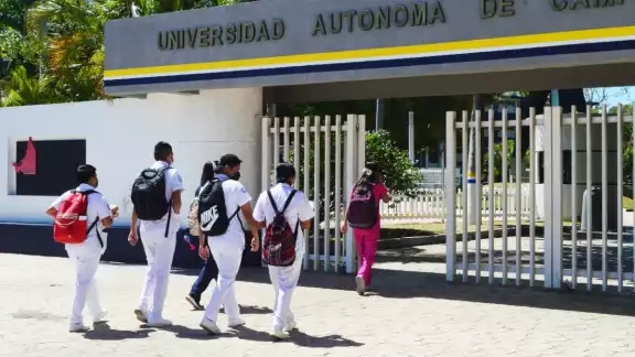 Para los jóvenes que provienen de las comunidades rurales es complicado sostener sus estudios universitarios, ya que no sólo implica el pago de colegiaturas y material escolar Para los jóvenes que provienen de las comunidades rurales es complicado sostener sus estudios universitarios, ya que no sólo implica el pago de colegiaturas y material escolar
