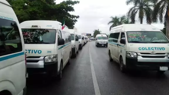 Al conducir rápido, los choferes arriesgan su vida y la de los pasajeros