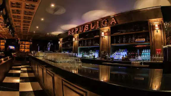 El empresario salió del bar República en Polanco y minutos después apareció muerto El empresario salió del bar República en Polanco y minutos después apareció muerto