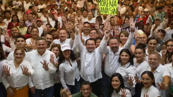 Díaz Mena agradeció a la fundadora, a la dirigencia nacional y estatal de la agrupación su apoyo y respaldo Díaz Mena agradeció a la fundadora, a la dirigencia nacional y estatal de la agrupación su apoyo y respaldo