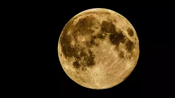 La luna se ha visto afectada por ciertas cosas espaciales. Foto: Especial La luna se ha visto afectada por ciertas cosas espaciales. Foto: Especial