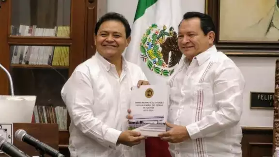 El Gobernador recibió el informe de la FGE El Gobernador recibió el informe de la FGE