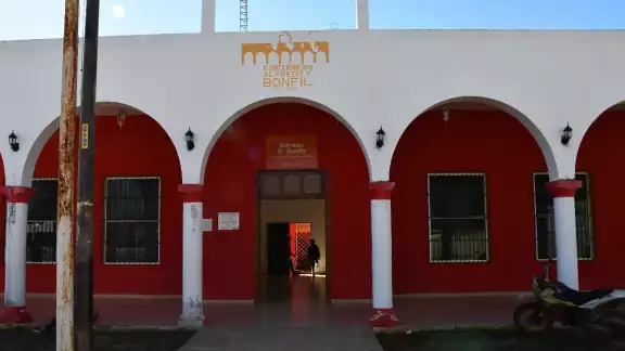 Los habitantes de las comunidades podrán encontrar trabajo en edificios en construcción Los habitantes de las comunidades podrán encontrar trabajo en edificios en construcción