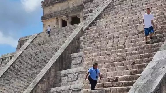 Se desconoce si el turista fue multado por el INAH