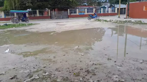Vecinos piden al Ayuntamiento que aproveche el puente vacacional para solucionar el problema Vecinos piden al Ayuntamiento que aproveche el puente vacacional para solucionar el problema