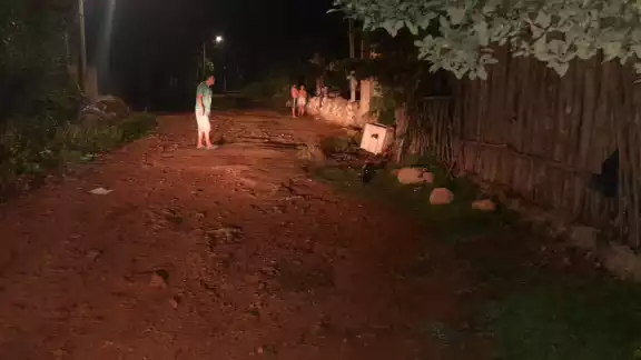 El hombre se encontraba tomando bebidas embriagantes cuando fue levantado