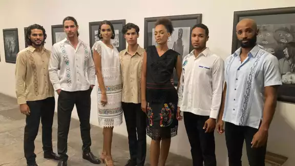 Las marcas participantes fueron Ábito, Koh Guayaberas, Hetaren, Piedra Caliza, Mora Ruiz y Armando Manzanero Las marcas participantes fueron Ábito, Koh Guayaberas, Hetaren, Piedra Caliza, Mora Ruiz y Armando Manzanero