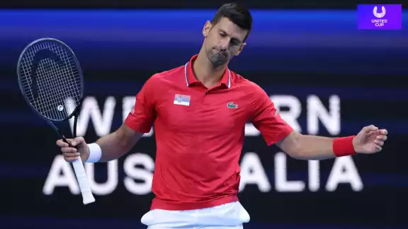 Incluso con las molestias sufridas en la muñeca derecha, Djokovic declaró que no fue nada grave, pues dijo que pudo jugar bien y terminar el encuentro Incluso con las molestias sufridas en la muñeca derecha, Djokovic declaró que no fue nada grave, pues dijo que pudo jugar bien y terminar el encuentro